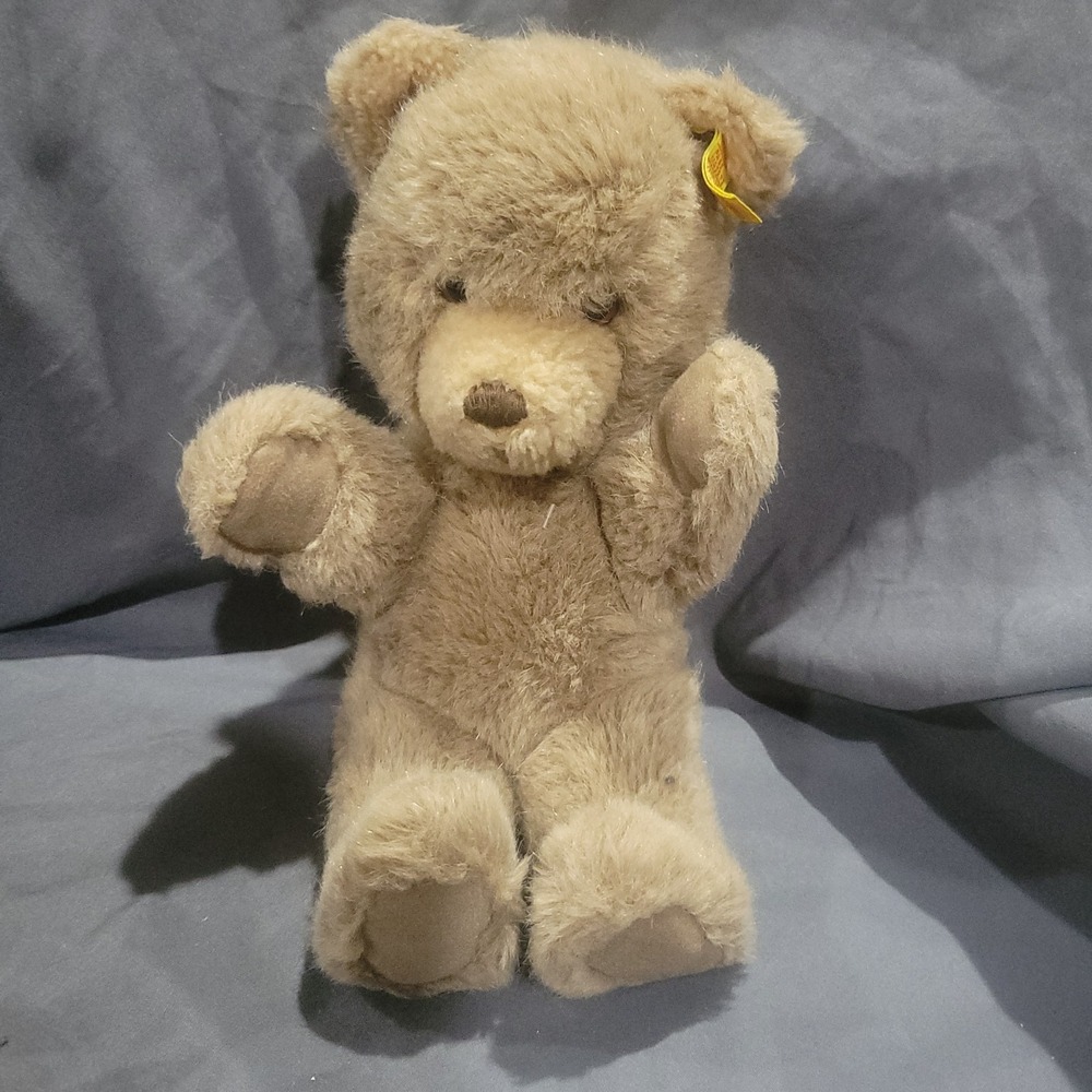 Vintage Steiff Teddy Bear w/ Button & Tag 0205/26 - Austria - 9"